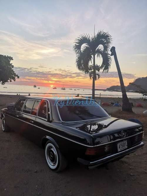 BEACH-SUNSET-LIMOUSINE-CENTRAL-AMERICA.jpg
