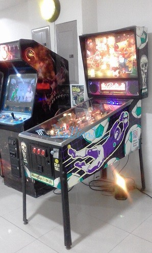 COSTA-RICA-1994-BALLY-WORLD-CUP-PINBALL-MACHINE-CALL-CENTER.jpg